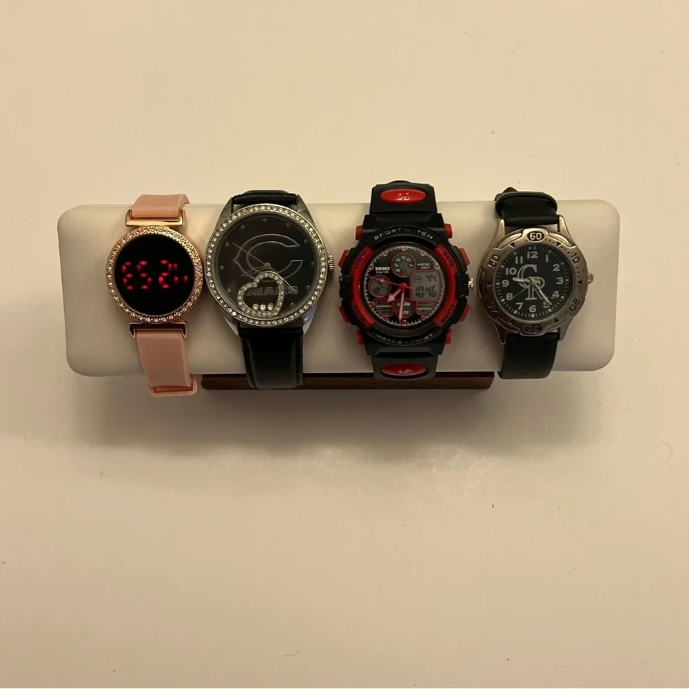 Set of 4 watches‎
